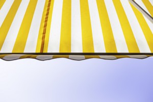 Markise als Licht-, Sonnen-, und Regenschutz